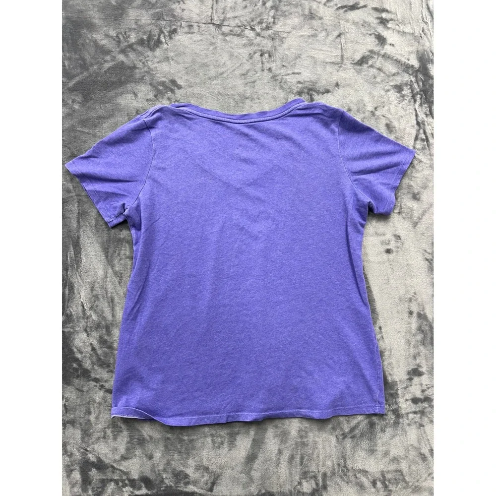 Nike Dri-FIT V-Neck T-Shirt Womens Large Purple Athletic Cut Short Sleeve Tee‎